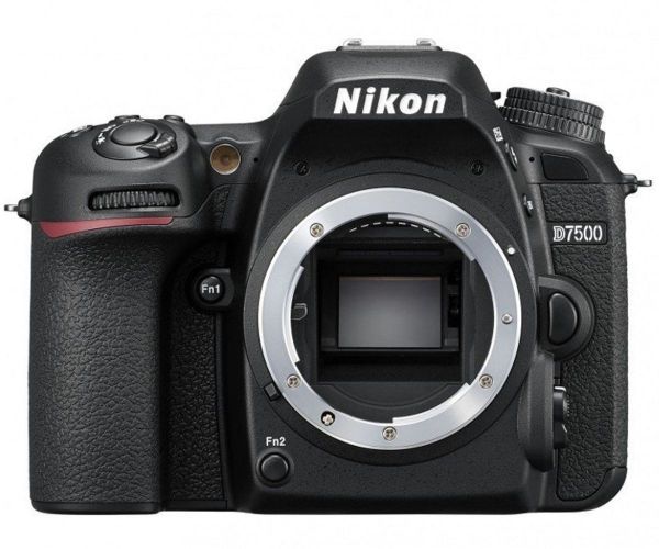Nikon D7500 kit (16-80mm) VR